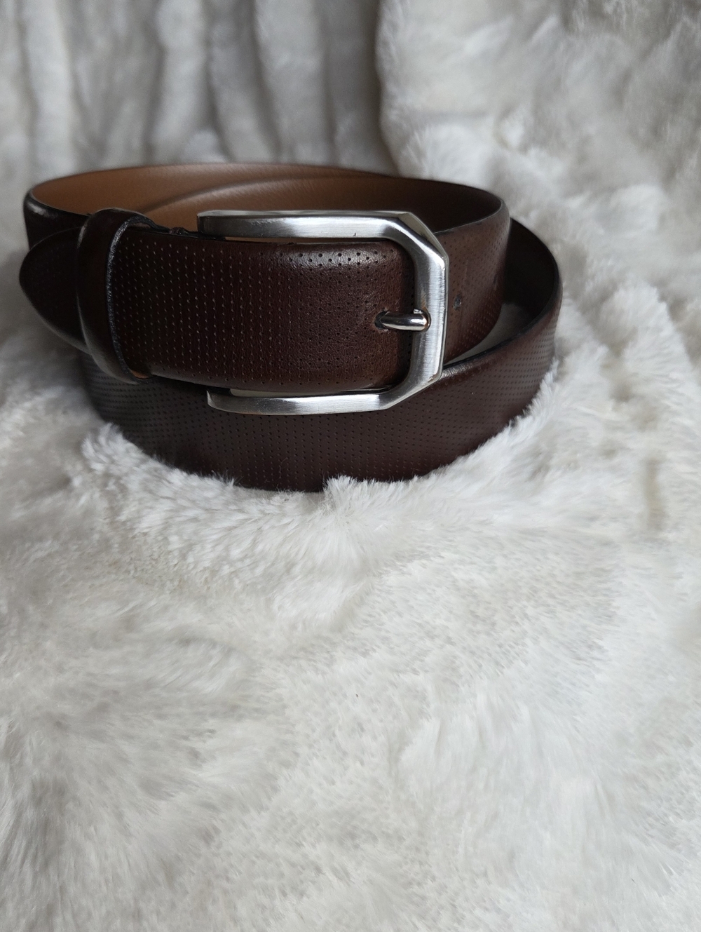 Johnston &Murphy Men's Classic Brown Leather Belt with Silver Buckle